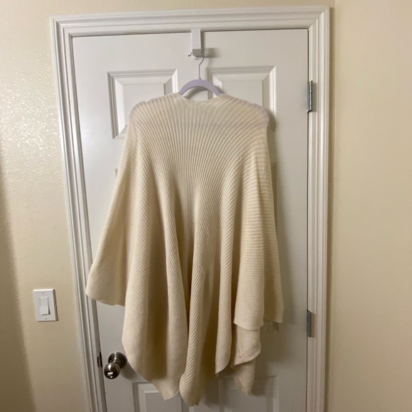 Wrap - Picture 4 of 4